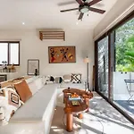 Casa Pepitart House
